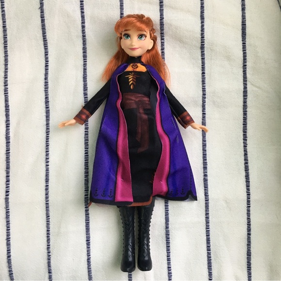 ❄️ New w/o Box Hasbro “Frozen II” Anna Doll ❄️ - Picture 3 of 9